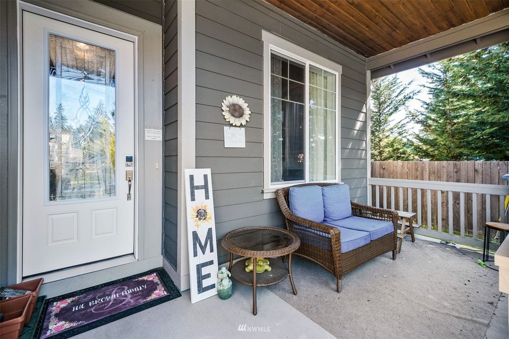 Photo of 17714 SE 265th Court, Covington, WA 98042 (MLS # 1968110)