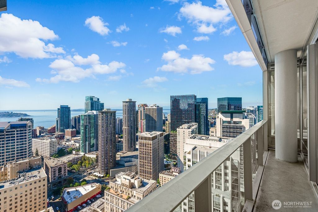 Photo of 737 Olive Way #3509, Seattle, WA 98101 (MLS # 2435078)