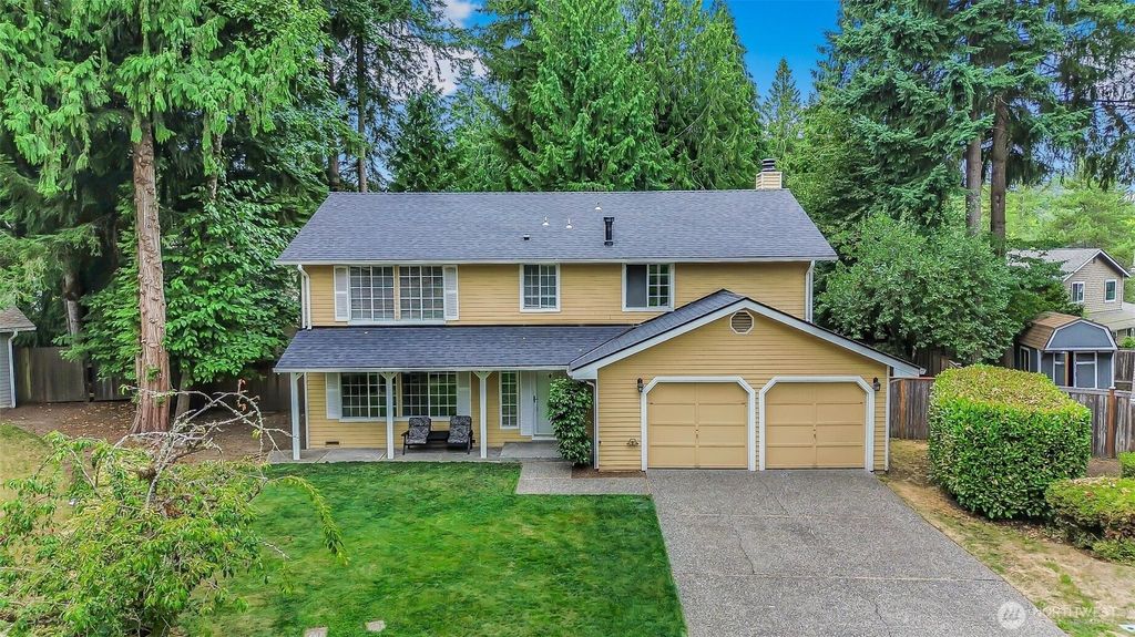 Photo of 20702 NE 42nd Place, Sammamish, WA 98074 (MLS # 2405272)