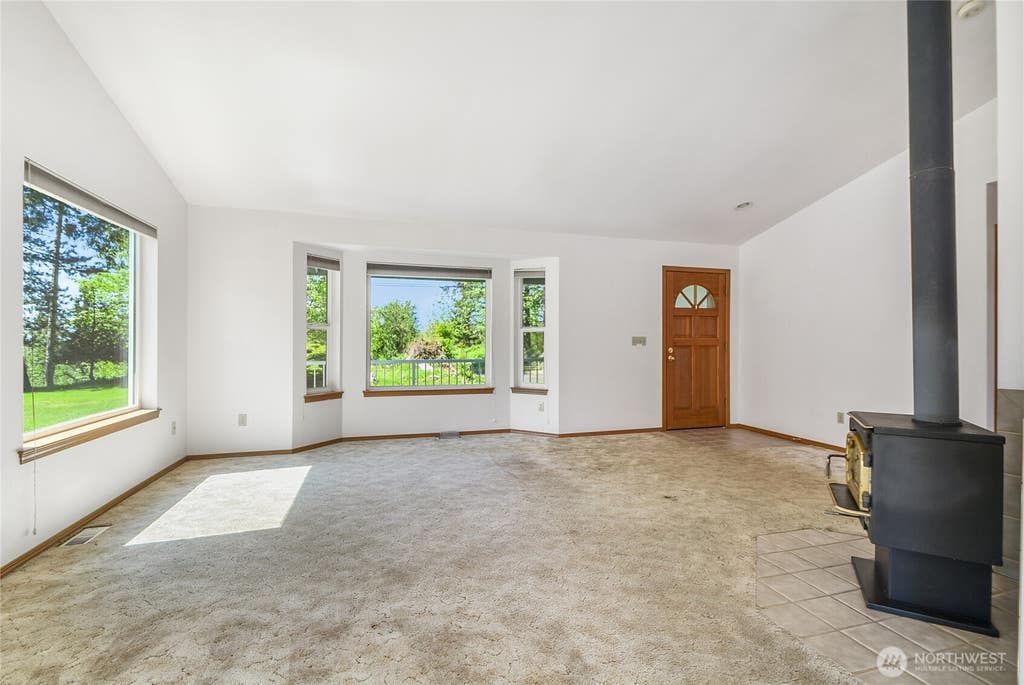 Photo of 18526 320th Avenue NE, Duvall, WA 98019 (MLS # 2521110)