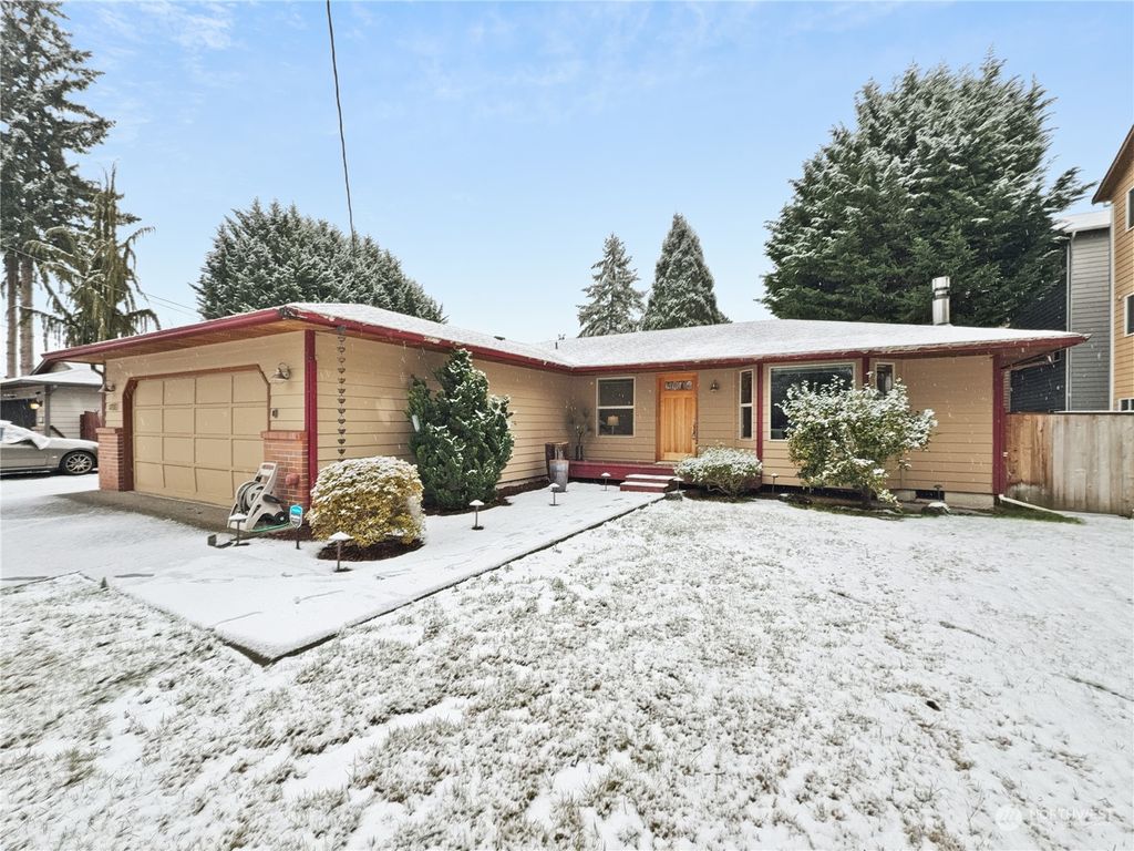 Photo of 1268 Ash Avenue, Marysville, WA 98270 (MLS # 2329899)