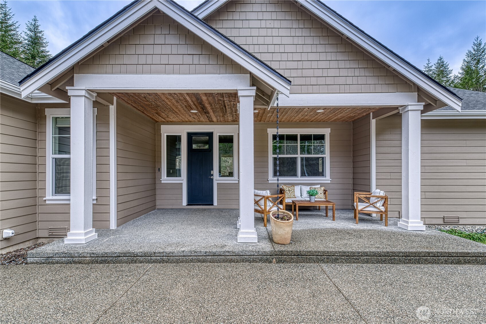 216 Cornwall Road NW