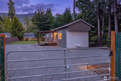 Photo of 8397 Golden Valley Boulevard, Maple Falls, WA 98266 (MLS # 2553892)
