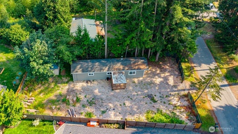 Photo of 8397 Golden Valley Boulevard, Maple Falls, WA 98266 (MLS # 2553892)