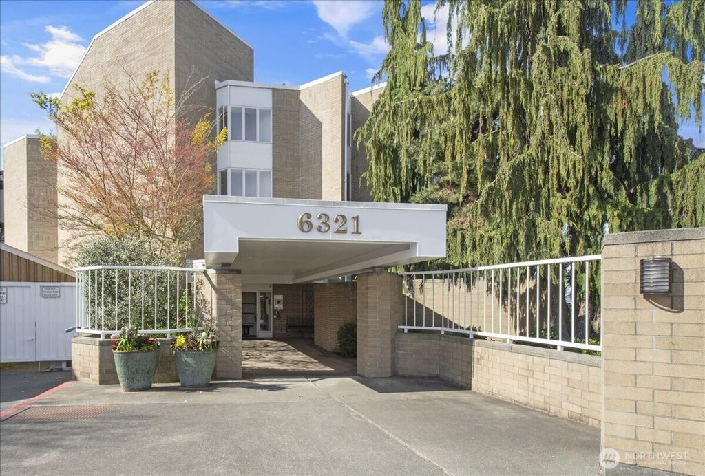 Photo of 6321 Seaview Avenue NW #11, Seattle, WA 98107 (MLS # 2355977)