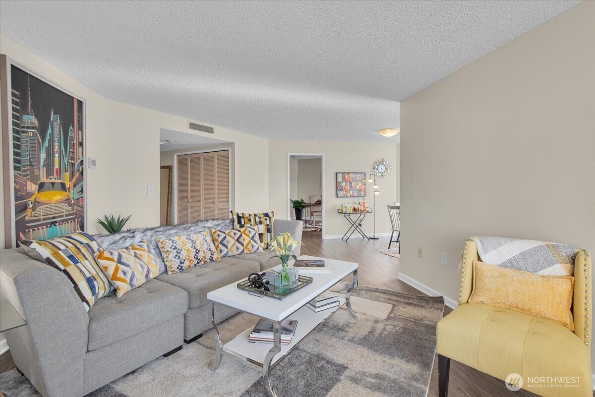 6321 Seaview Avenue NW #11