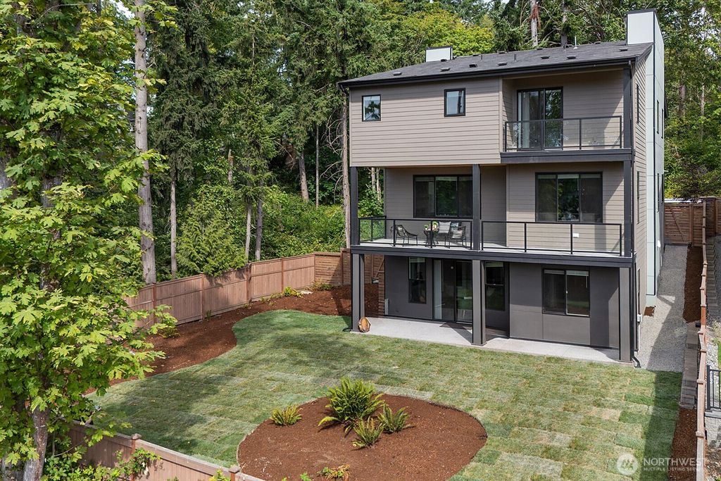 Photo of 11030 SE 60th Lane, Bellevue, WA 98006 (MLS # 2417135)