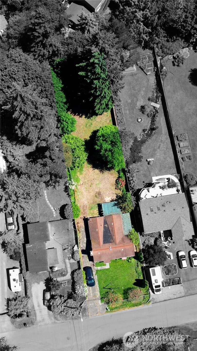 Photo of 19054 NE 18th Ave AVE, Shoreline, WA 98155 (MLS # 2586280)