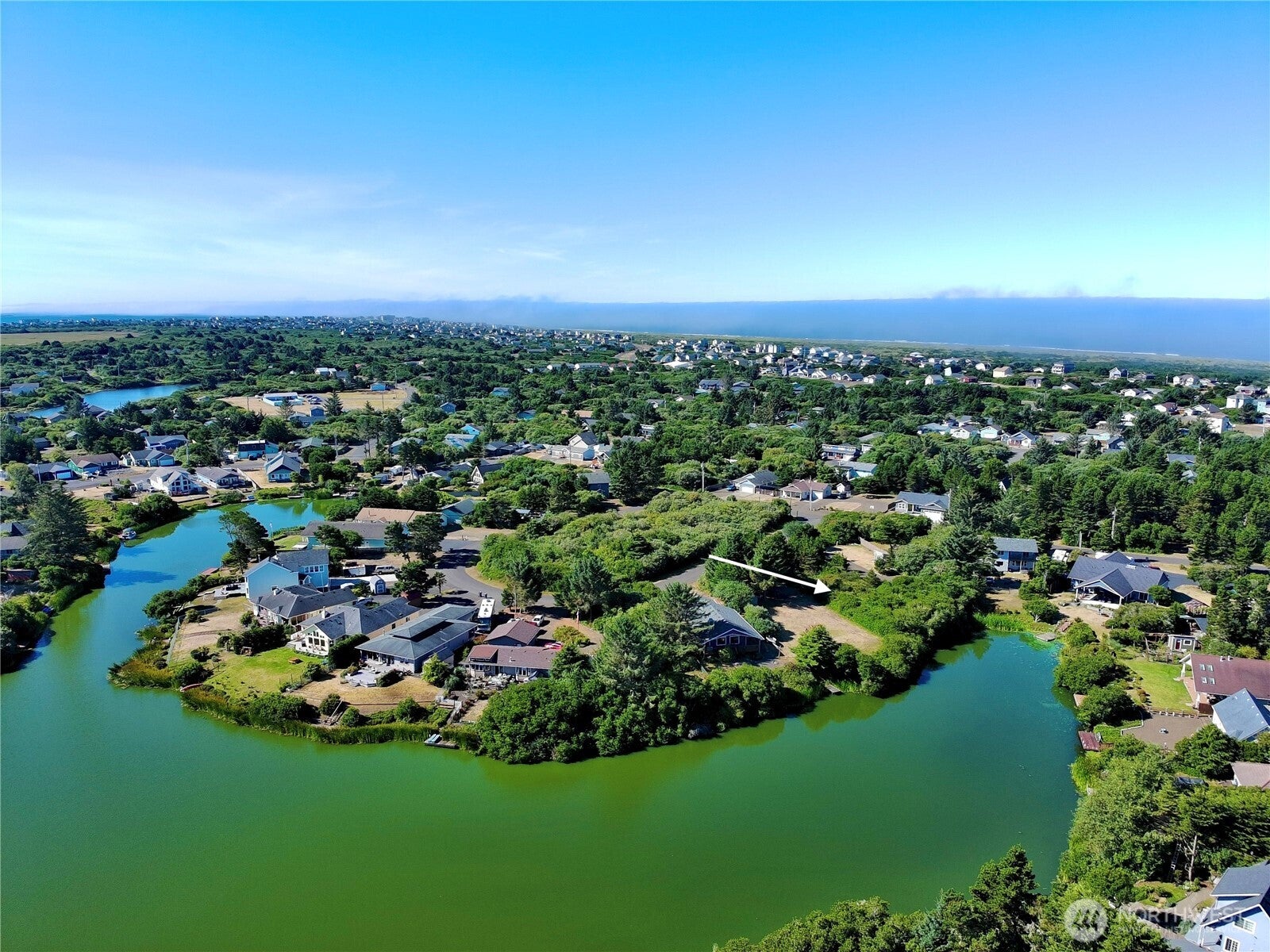 362 King Cyrus Loop SW