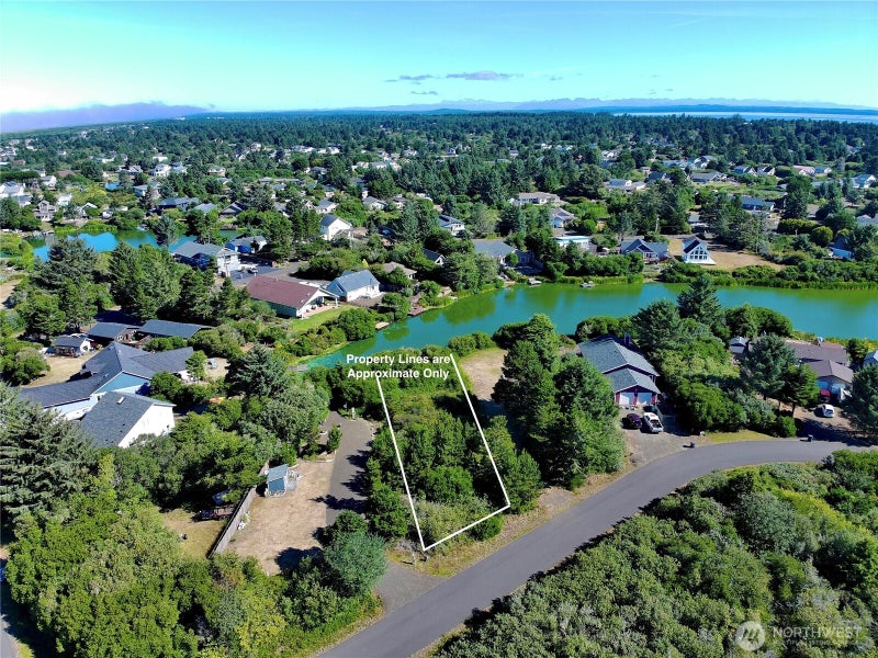 362 King Cyrus Loop SW