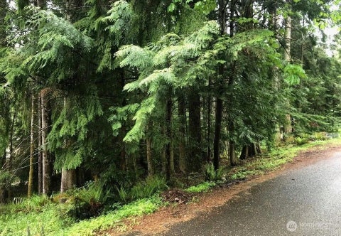 Photo of 8 Oakcrest Circle, Bellingham, WA 98229 (MLS # 2560722)