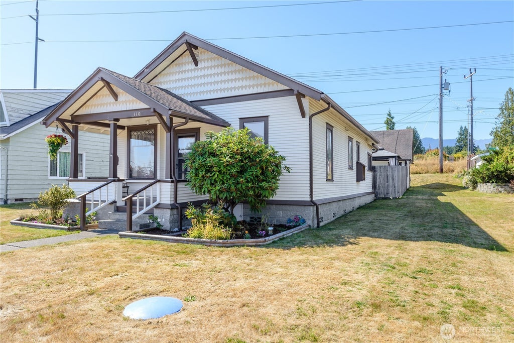 Photo of 110 W 14th ST, Port Angeles, WA 98362 (MLS # 2572364)