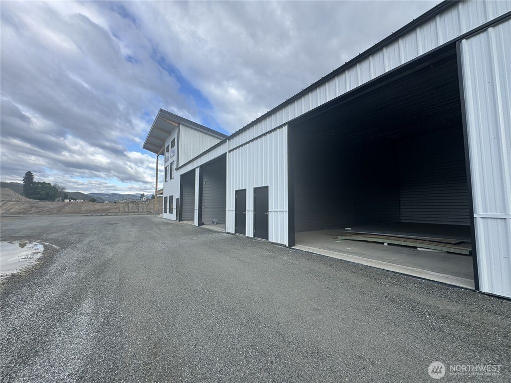 Photo of 73 E Shop Avenue #B10, Chelan, WA 98816 (MLS # 2513401)
