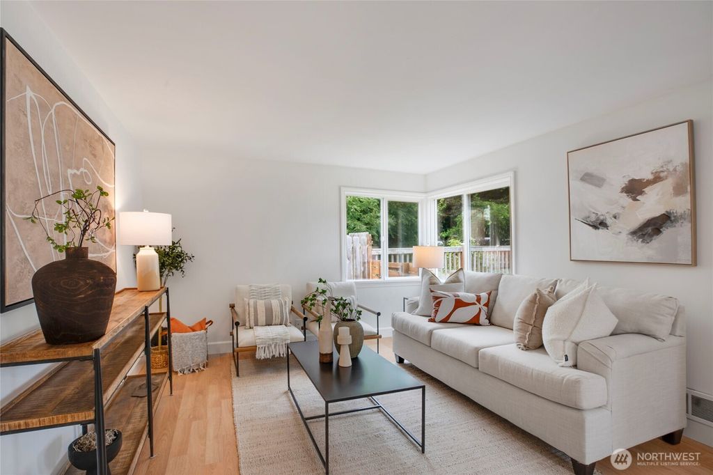Photo of 8149 SW 34th Avenue SW, Seattle, WA 98126 (MLS # 2395830)