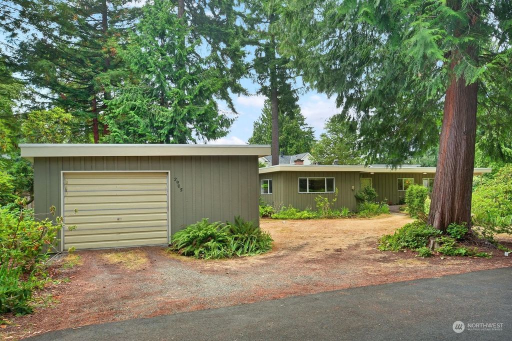 Photo of 2965 74th Avenue SE, Mercer Island, WA 98040 (MLS # 2149139)