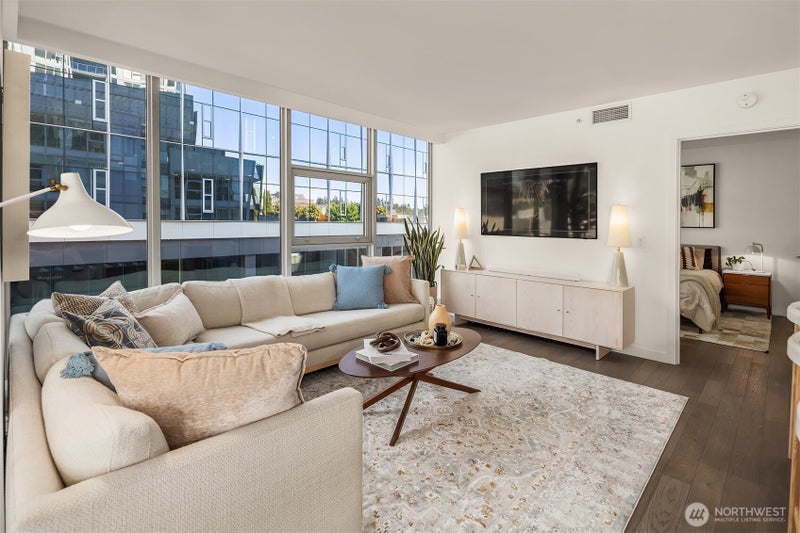 188 Bellevue Way NE 311