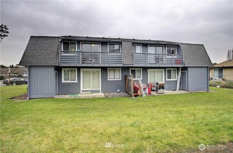 Photo of 130 Stanford Drive, Mount Vernon, WA 98273 (MLS # 2431197)