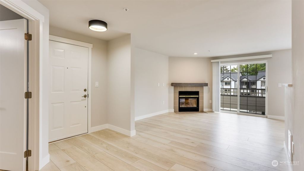 Photo of 10824 SE 170th Street #B305, Renton, WA 98055 (MLS # 2285725)