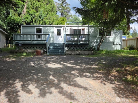 Photo of 482 Hilltop Drive, Sedro Woolley, WA 98284 (MLS # 2552473)