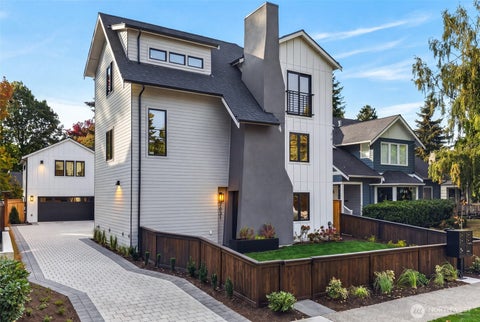 Photo of 2631 34th Avenue W, Seattle, WA 98199 (MLS # 2585741)