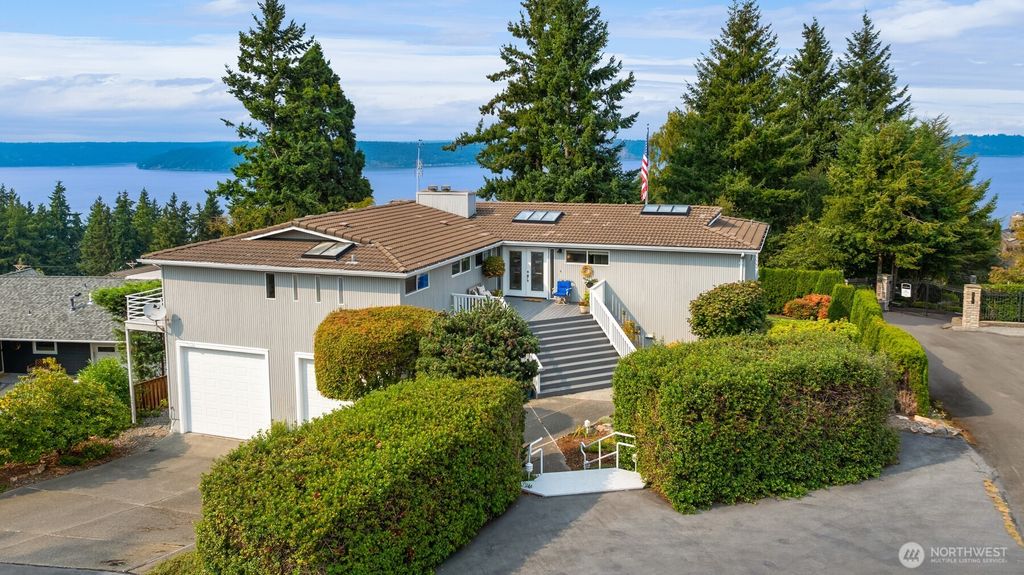 Photo of 1611 Lowama Lane NE, Tacoma, WA 98422 (MLS # 2419234)