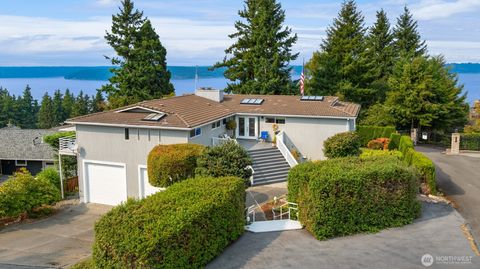 1611 Lowama Lane NE Tacoma WA 98422