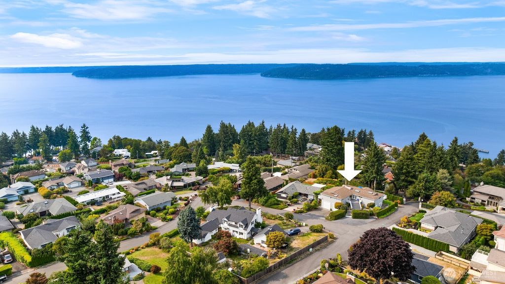 Photo of 1611 Lowama Lane NE, Tacoma, WA 98422 (MLS # 2419234)