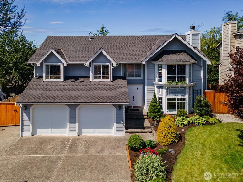 Photo of 37243 20th Avenue S, Federal Way, WA 98003 (MLS # 2555415)