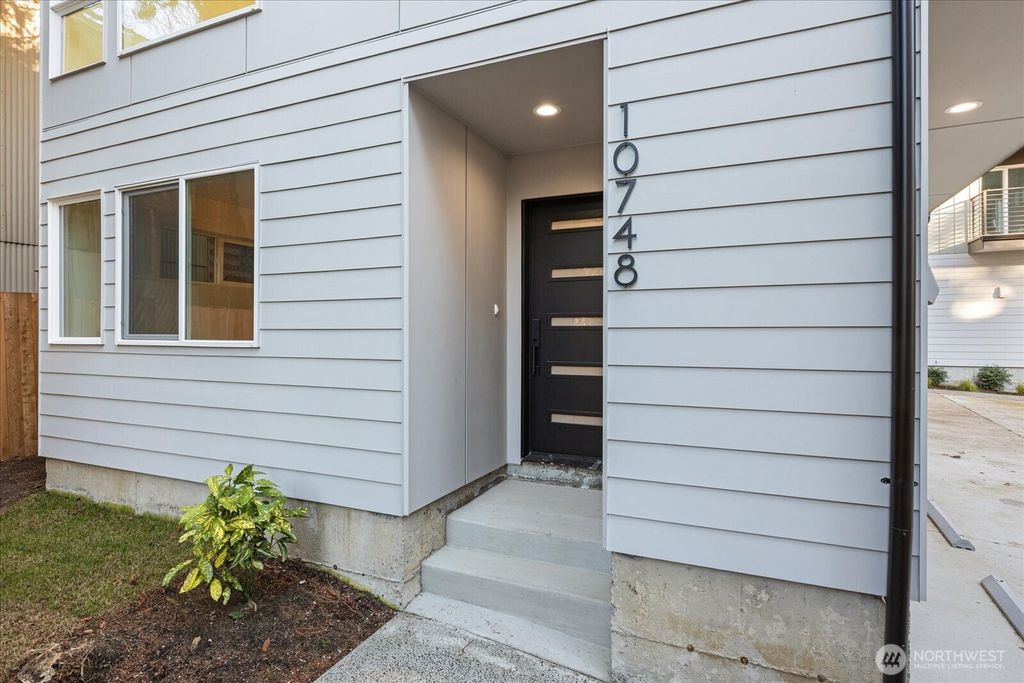 Photo of 10748 Interlake Avenue N, Seattle, WA 98133 (MLS # 2494738)