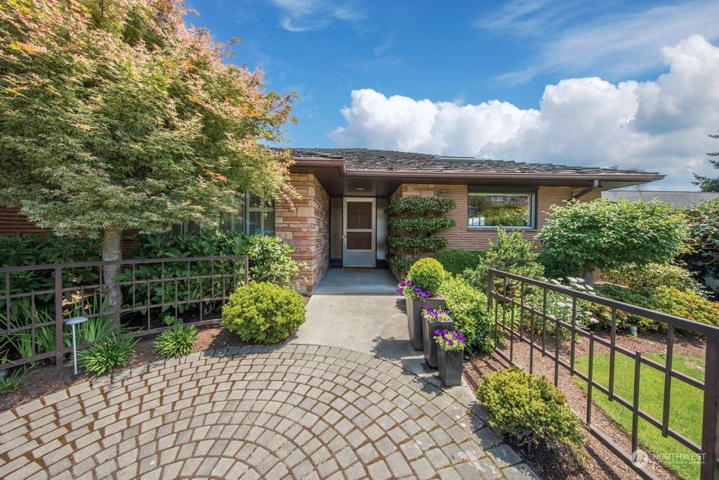 Photo of 7008 52nd Avenue NE, Seattle, WA 98115 (MLS # 2129748)