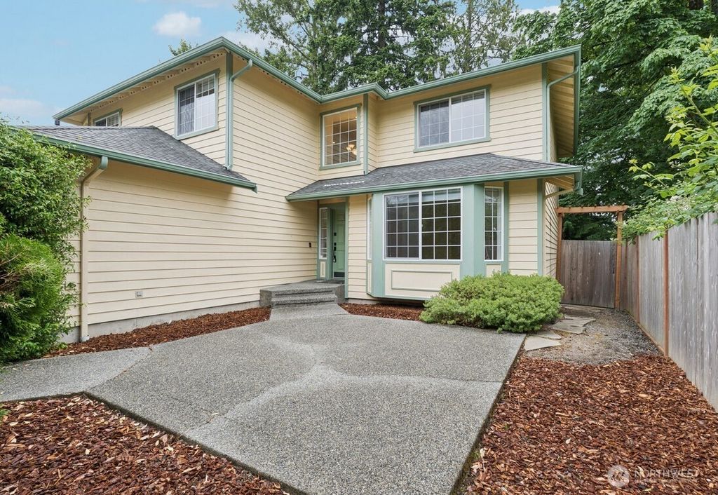 Photo of 17229 12th Place W, Lynnwood, WA 98037 (MLS # 2405708)