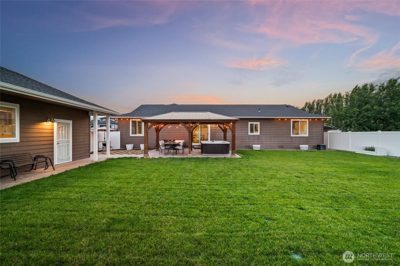 57 Margaux Loop