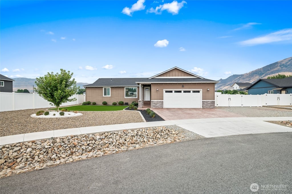 Photo of 57 Margaux Loop, Malaga, WA 98828 (MLS # 2568596)