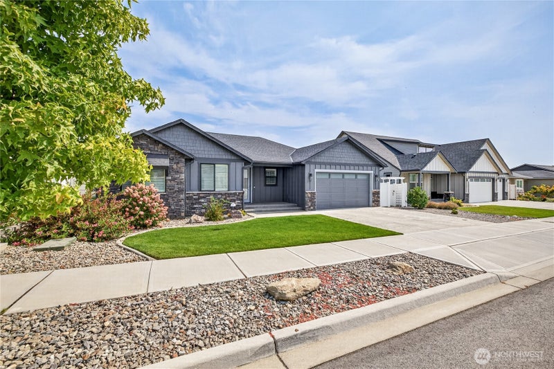 1009 Mountain Springs Drive