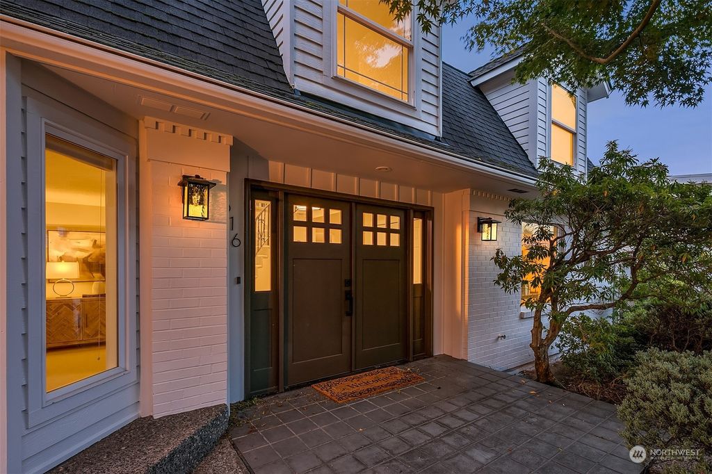 Photo of 616 View Place, Edmonds, WA 98020 (MLS # 2306139)