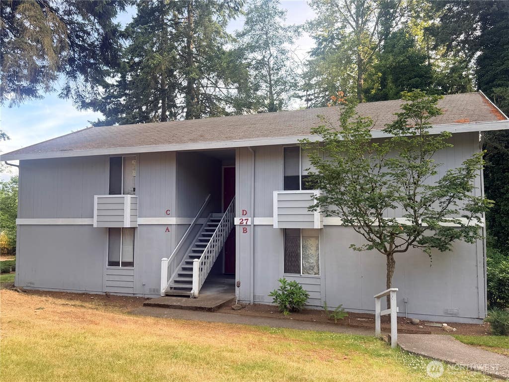 Photo of 27 S 342nd Place, Federal Way, WA 98003 (MLS # 2571153)