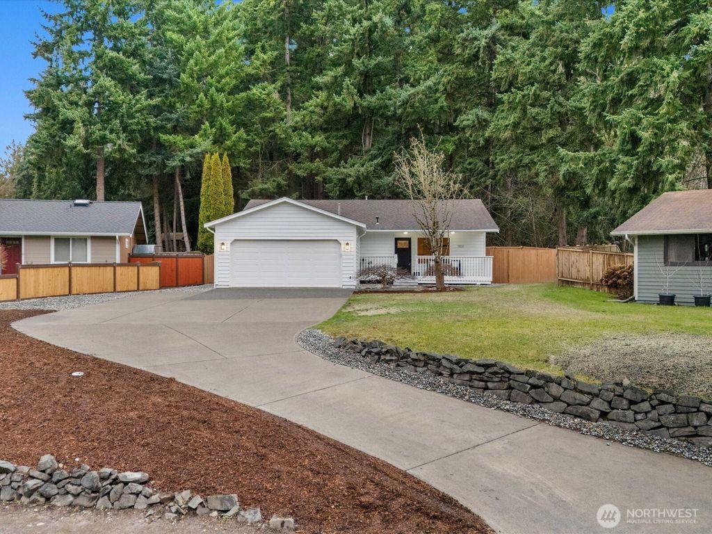 Photo of 1900 Alder Place, Milton, WA 98354 (MLS # 2466416)