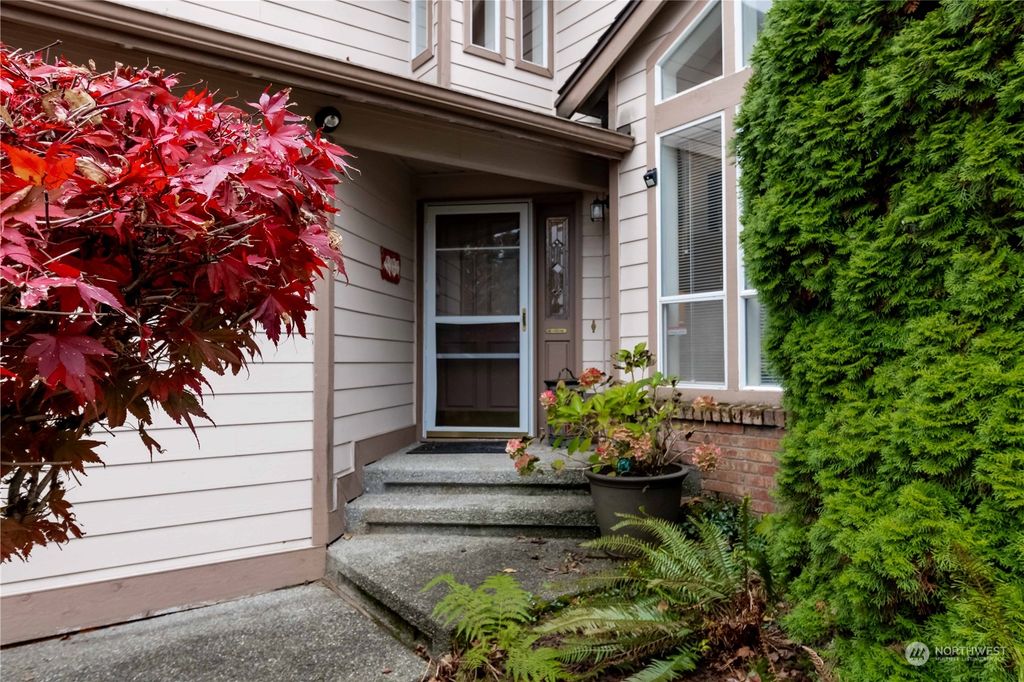 Photo of 13839 SE 158th Street, Renton, WA 98058 (MLS # 2309747)