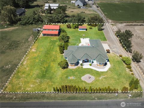 Photo of 502 County Road 448, Walla Walla, WA 99362 (MLS # 2346220)