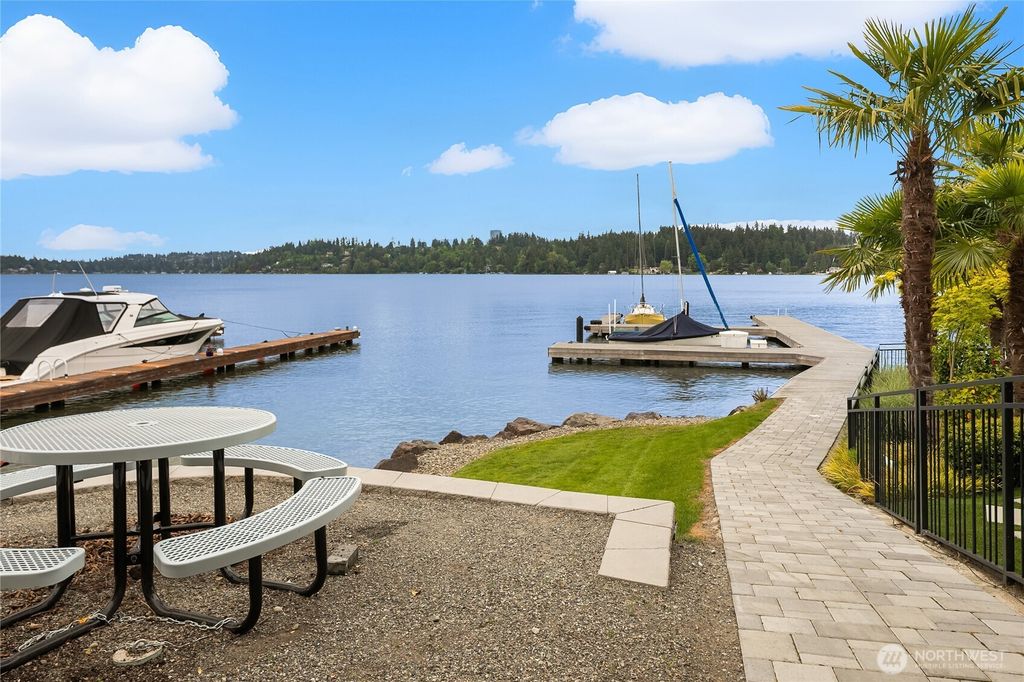 Photo of 8902 N Mercer Way, Mercer Island, WA 98040 (MLS # 2374648)