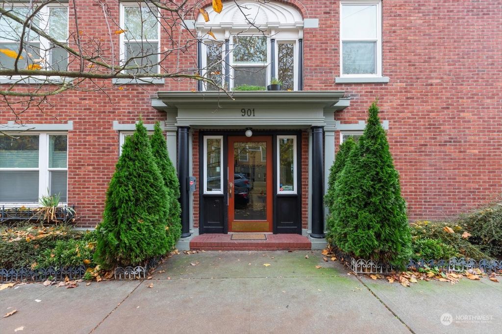Photo of 901 NE 43rd Street #104, Seattle, WA 98105 (MLS # 2180002)