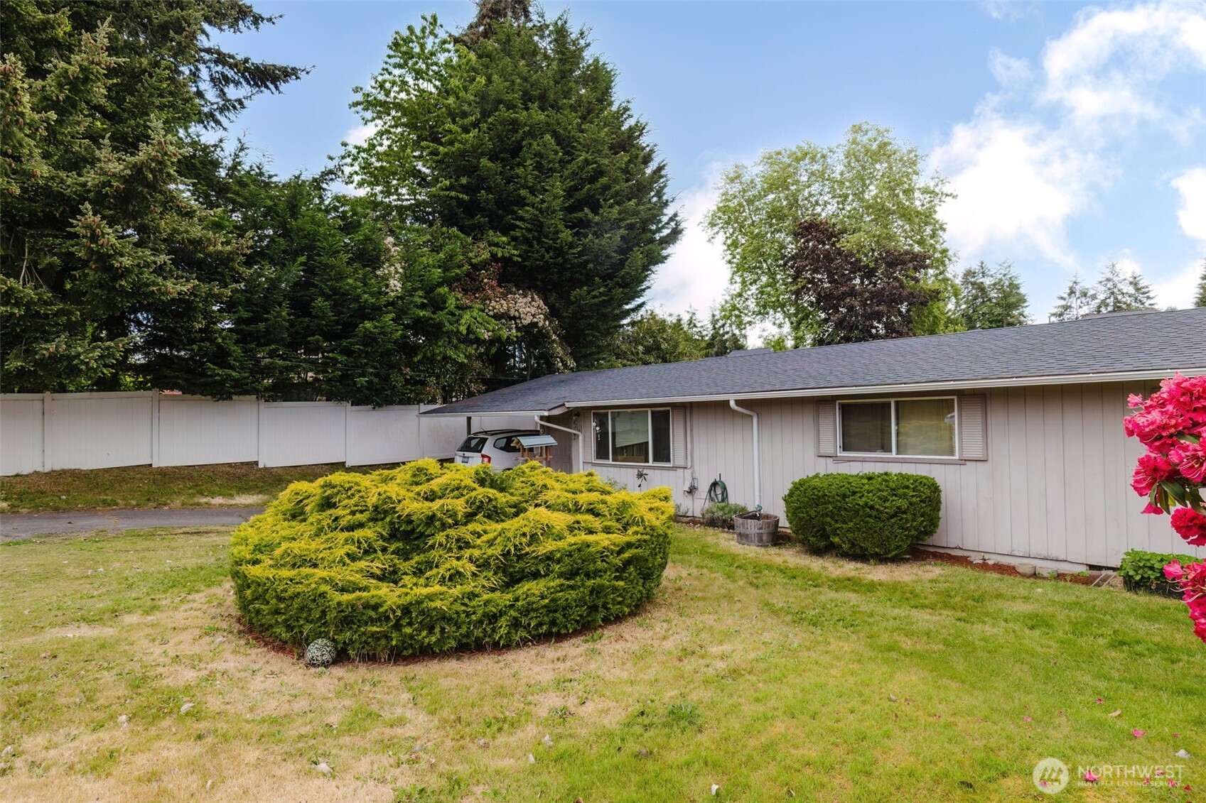4719 Sunset Drive W