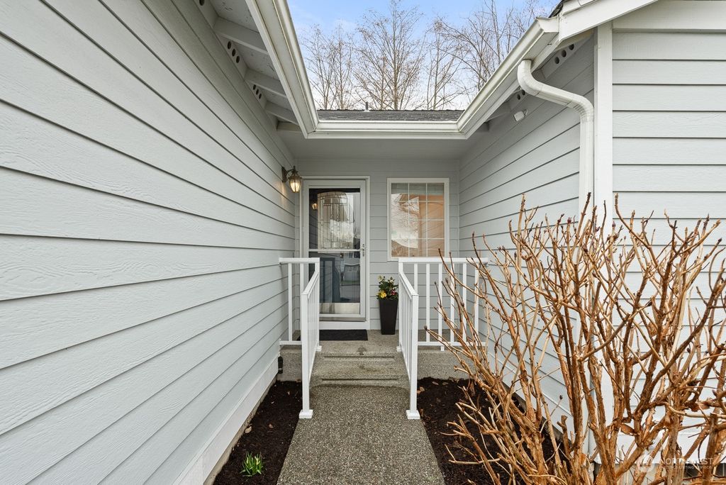 Photo of 6805 77th Avenue NE, Marysville, WA 98270 (MLS # 2200048)