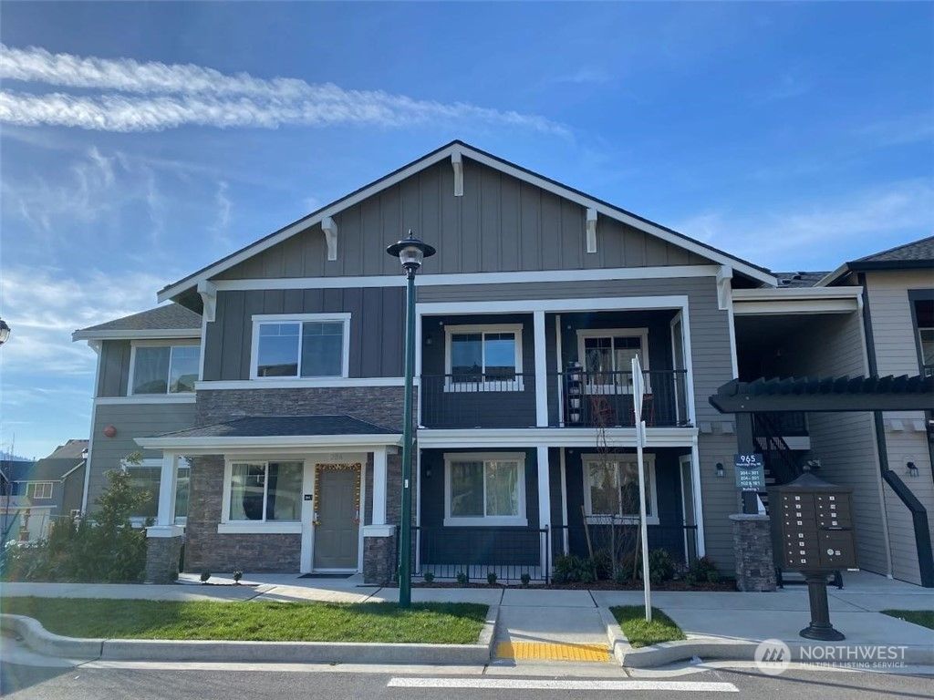 Photo of 921 Westridge Way NE #301, Issaquah, WA 98029 (MLS # 2019571)