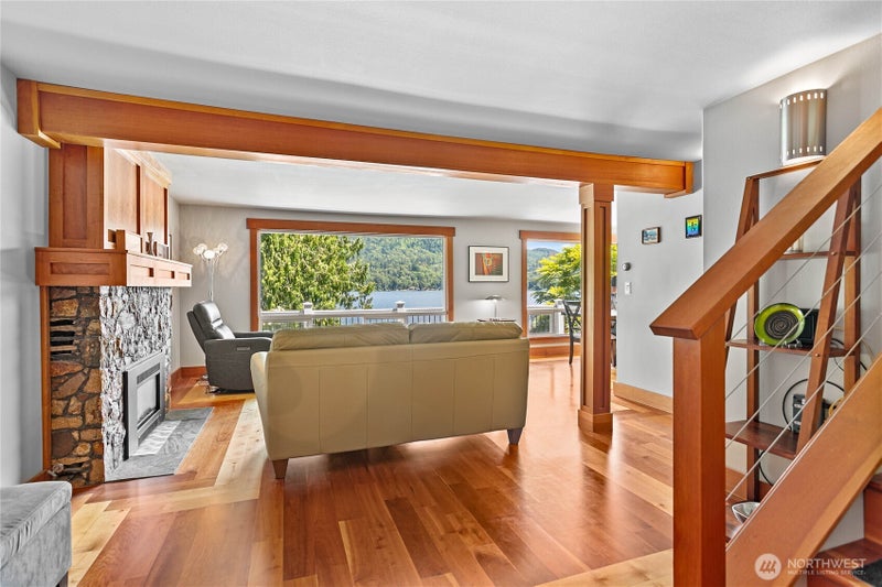 482 W Lake Samish Drive