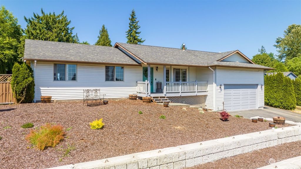 Photo of 11133 24th Place SE, Lake Stevens, WA 98258 (MLS # 2134962)