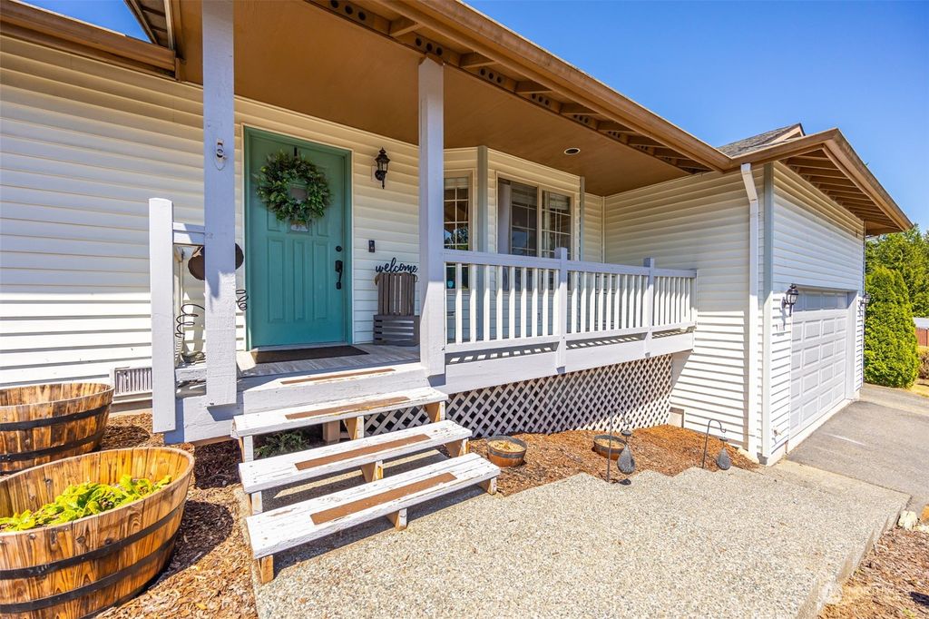 Photo of 11133 24th Place SE, Lake Stevens, WA 98258 (MLS # 2134962)