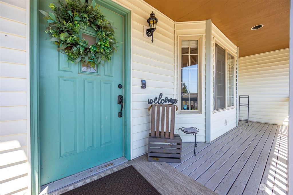 Photo of 11133 24th Place SE, Lake Stevens, WA 98258 (MLS # 2134962)