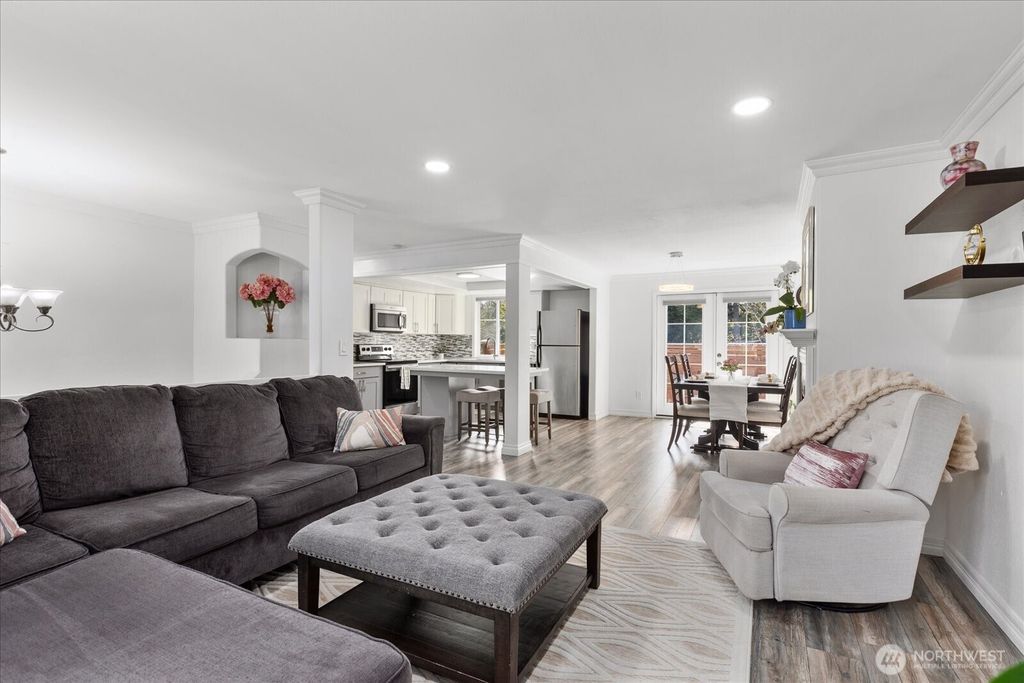 Photo of 14453 89th Place NE, Kirkland, WA 98034 (MLS # 2502938)