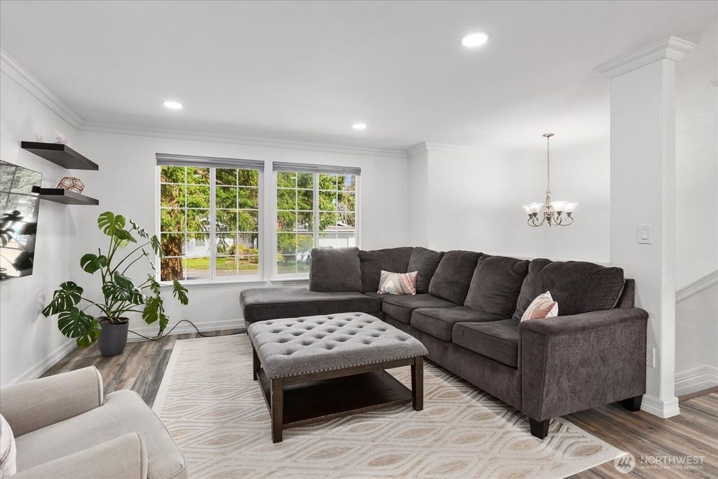 Photo of 14453 89th Place NE, Kirkland, WA 98034 (MLS # 2502938)